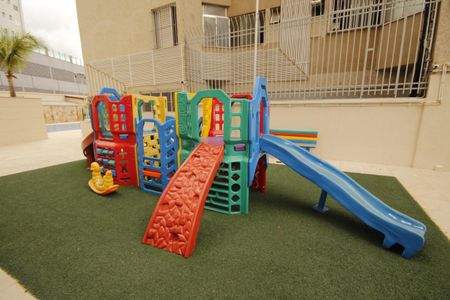 Apartamento à venda com 70m², 2 quartos e 1 vagaÁrea comum - Playground