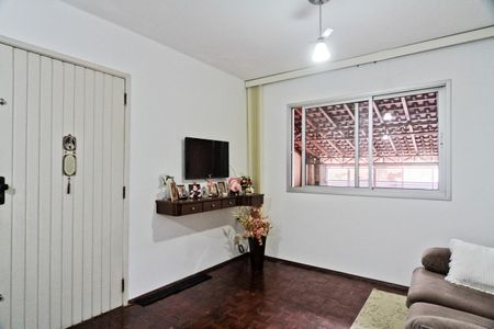 Casa para alugar com 125m², 2 quartos e 2 vagas Casa para alugar com 125m², 2 quartos e 2 vagasSala