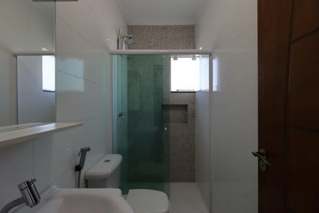 Casa à venda com 104m², 2 quartos e 3 vagasBanheiro da Suíte 2