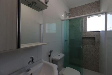 Casa à venda com 104m², 2 quartos e 3 vagasBanheiro da Suíte 2