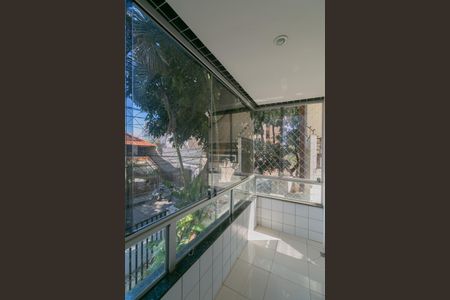 Apartamento à venda com 116m², 3 quartos e 2 vagasVaranda do Quarto 2