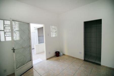 Sala de casa para alugar com 1 quarto, 35m² em Jardim América, Rio de Janeiro