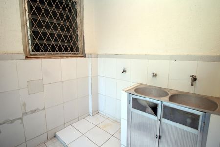 Casa para alugar com 35m², 1 quarto e 1 vagaÁrea de Serviço