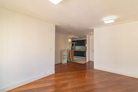 Apartamento à venda com 75m², 3 quartos e 1 vaga Apartamento à venda com 75m², 3 quartos e 1 vagaSala