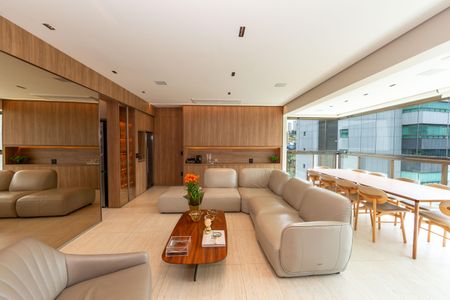 Apartamento à venda com 180m², 3 quartos e 4 vagasSala