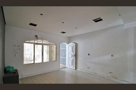 Casa à venda com 3 quartos, 230m² em Vila Progredior, São Paulo