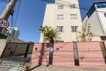 Plaquinha  de apartamento para alugar com 3 quartos, 100m² em Jardim Riacho das Pedras, Contagem