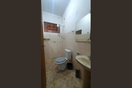 Casa para alugar com 240m², 3 quartos e sem vaga Casa para alugar com 240m², 3 quartos e sem vagaBanheiro Social