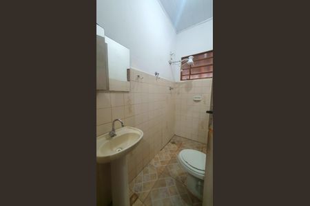 Casa para alugar com 240m², 3 quartos e sem vaga Casa para alugar com 240m², 3 quartos e sem vagaBanheiro Social