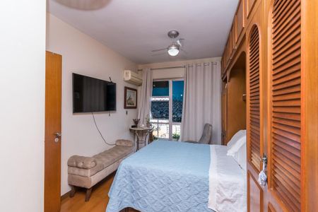 Apartamento à venda com 160m², 3 quartos e 2 vagasSuíte 3