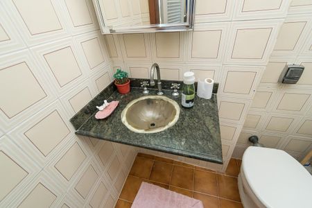 Apartamento à venda com 160m², 3 quartos e 2 vagasBanheiro de serviço