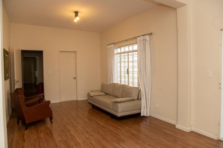 Casa à venda com 553m², 3 quartos e 4 vagasSala