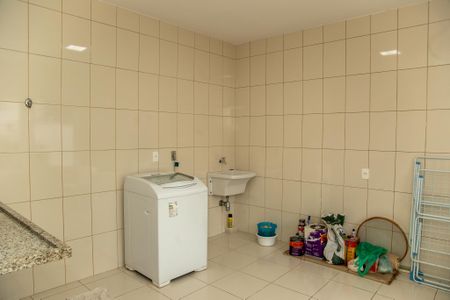 Casa à venda com 553m², 3 quartos e 4 vagasÁrea de Serviço