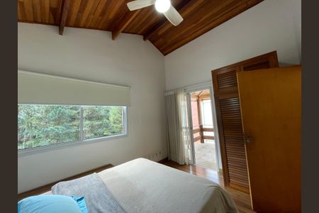 Casa de condomínio para alugar com 248m², 3 quartos e 4 vagasSuíte 1