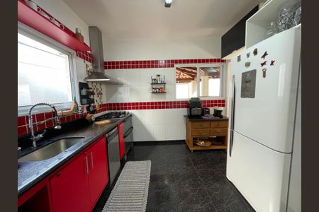 Casa de condomínio para alugar com 248m², 3 quartos e 4 vagasCozinha