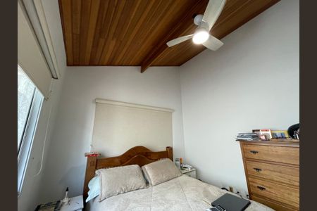Casa de condomínio para alugar com 248m², 3 quartos e 4 vagasSuíte 2