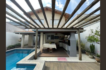 Casa de condomínio para alugar com 248m², 3 quartos e 4 vagasChurrasqueira