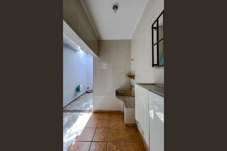 Casa à venda com 180m², 2 quartos e 2 vagasÁrea de Serviço