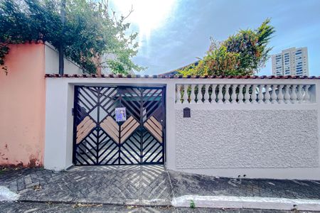 Casa à venda com 180m², 2 quartos e 2 vagasFachada - Plaquinha