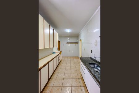 Casa à venda com 180m², 2 quartos e 2 vagasCozinha