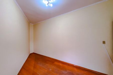 Casa à venda com 180m², 2 quartos e 2 vagasQuarto de Serviço