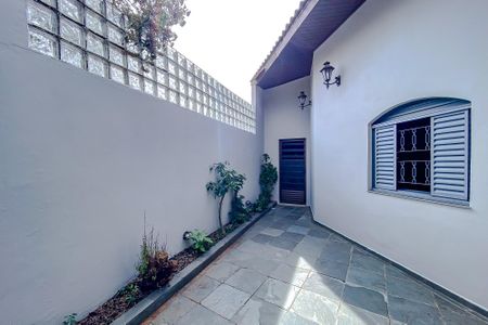 Casa à venda com 180m², 2 quartos e 2 vagasÁrea externa