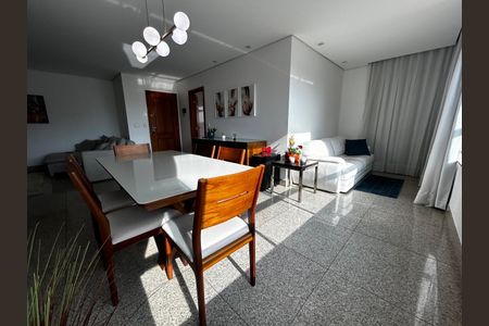 Sala de apartamento à venda com 4 quartos, 127m² em Santa Efigênia, Belo Horizonte
