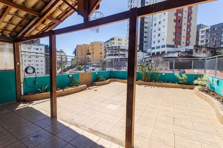 Apartamento à venda com 300m², 4 quartos e 2 vagasCobertura Gourmet