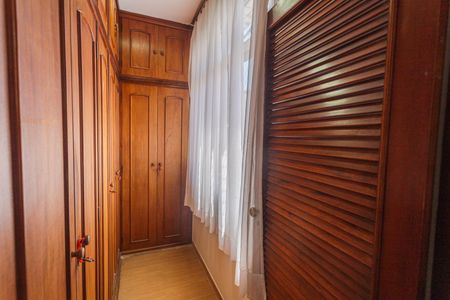 Apartamento à venda com 300m², 4 quartos e 2 vagasCloset da Suíte