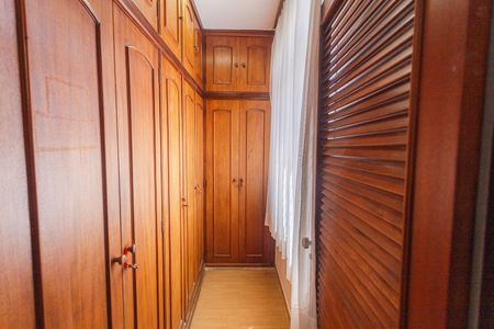 Apartamento à venda com 300m², 4 quartos e 2 vagasCloset da Suíte