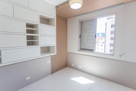 Apartamento à venda com 300m², 4 quartos e 2 vagasQuarto 2
