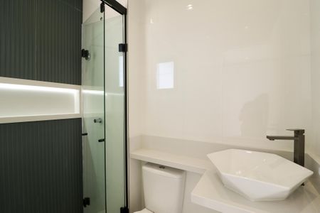 Casa à venda com 160m², 3 quartos e 3 vagas Casa à venda com 160m², 3 quartos e 3 vagasBanheiro da Suíte 1