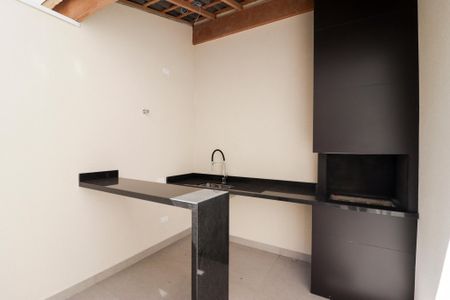 Casa à venda com 160m², 3 quartos e 3 vagas Casa à venda com 160m², 3 quartos e 3 vagasÁrea de Serviço e Churrasqueira