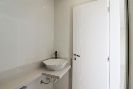 Casa à venda com 160m², 3 quartos e 3 vagas Casa à venda com 160m², 3 quartos e 3 vagasBanheiro da Suíte 1