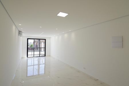 Casa à venda com 160m², 3 quartos e 3 vagas Casa à venda com 160m², 3 quartos e 3 vagasSala