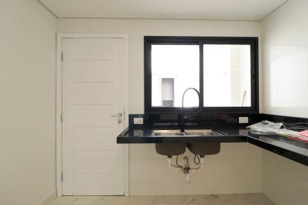 Casa à venda com 160m², 3 quartos e 3 vagas Casa à venda com 160m², 3 quartos e 3 vagasCozinha