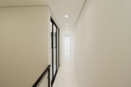 Casa à venda com 160m², 3 quartos e 3 vagas Casa à venda com 160m², 3 quartos e 3 vagasCorredor