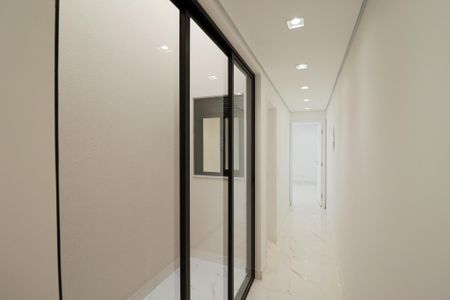 Casa à venda com 160m², 3 quartos e 3 vagas Casa à venda com 160m², 3 quartos e 3 vagasCorredor