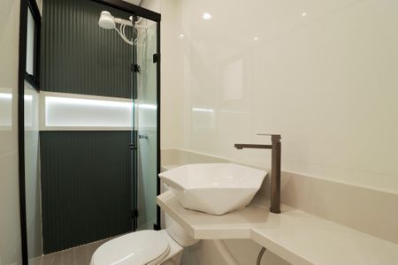 Casa à venda com 160m², 3 quartos e 3 vagas Casa à venda com 160m², 3 quartos e 3 vagasBanheiro da Suíte 2