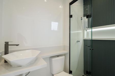 Casa à venda com 160m², 3 quartos e 3 vagas Casa à venda com 160m², 3 quartos e 3 vagasBanheiro da Suíte 1