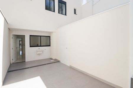 Casa à venda com 160m², 3 quartos e 3 vagas Casa à venda com 160m², 3 quartos e 3 vagasÁrea de Serviço e Churrasqueira