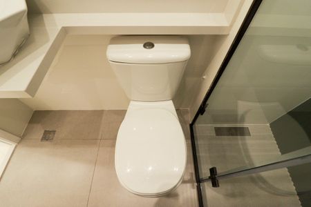 Casa à venda com 160m², 3 quartos e 3 vagas Casa à venda com 160m², 3 quartos e 3 vagasBanheiro da Suíte 2