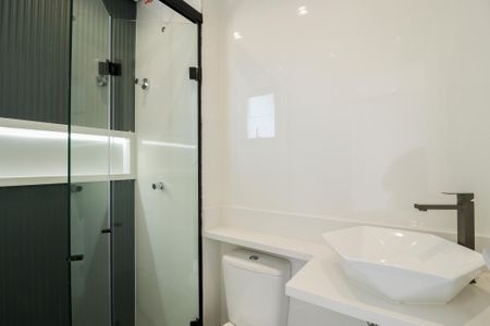 Casa à venda com 160m², 3 quartos e 3 vagas Casa à venda com 160m², 3 quartos e 3 vagasBanheiro da Suíte 1