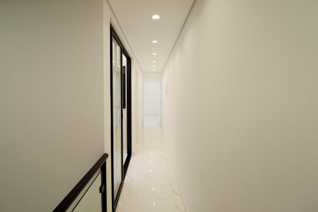 Casa à venda com 160m², 3 quartos e 3 vagas Casa à venda com 160m², 3 quartos e 3 vagasCorredor