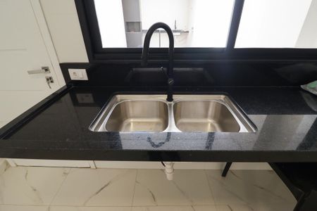 Casa à venda com 160m², 3 quartos e 3 vagas Casa à venda com 160m², 3 quartos e 3 vagasCozinha