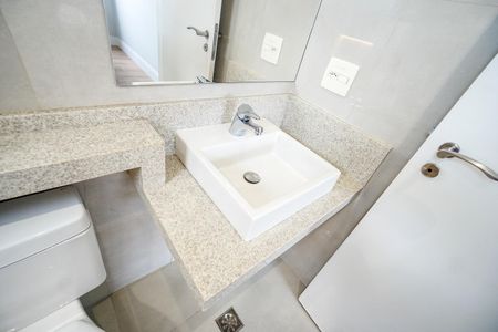 Apartamento à venda com 60m², 2 quartos e 1 vaga Apartamento à venda com 60m², 2 quartos e 1 vagaBanheiro da Suíte