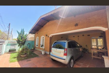 Casa à venda com 158m², 3 quartos e 2 vagasGaragem