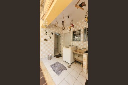 Casa à venda com 158m², 3 quartos e 2 vagasLavanderia