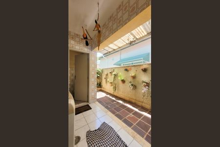 Casa à venda com 158m², 3 quartos e 2 vagasLavanderia