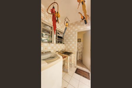 Casa à venda com 158m², 3 quartos e 2 vagasLavanderia